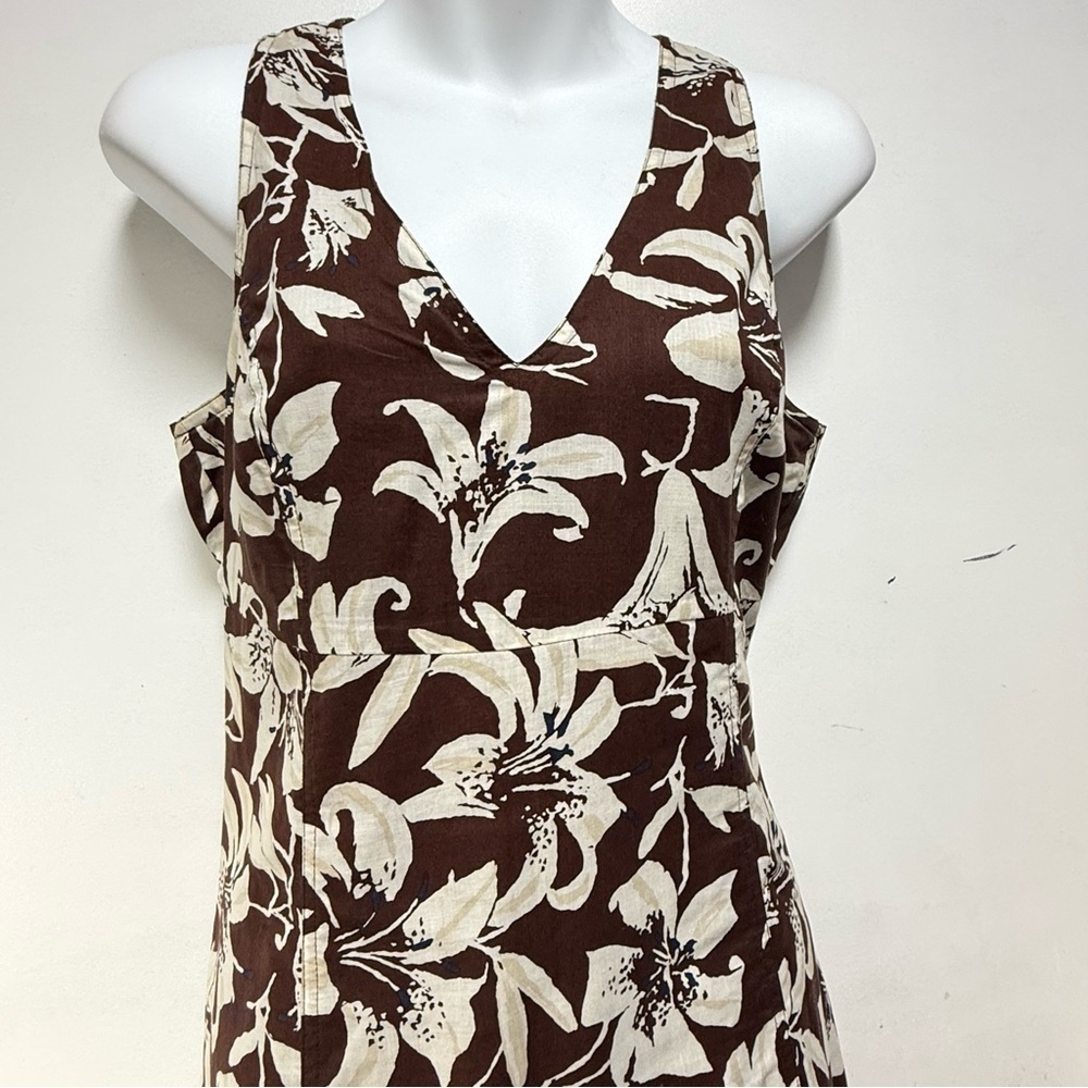 Floral Brown and White Sleeveless Dress - Picture 2 of 8
